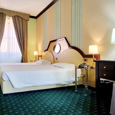 Hotel Alli Due Buoi Rossi 4*