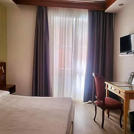 Alli Due Buoi Rossi 4* Alexandrie